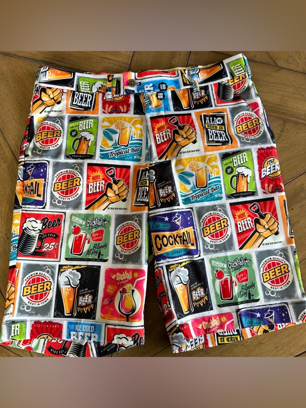 Loudmouth Golf Shorts Mens 34 Stretch Fun Games Drink Beer Print Colorful EUC